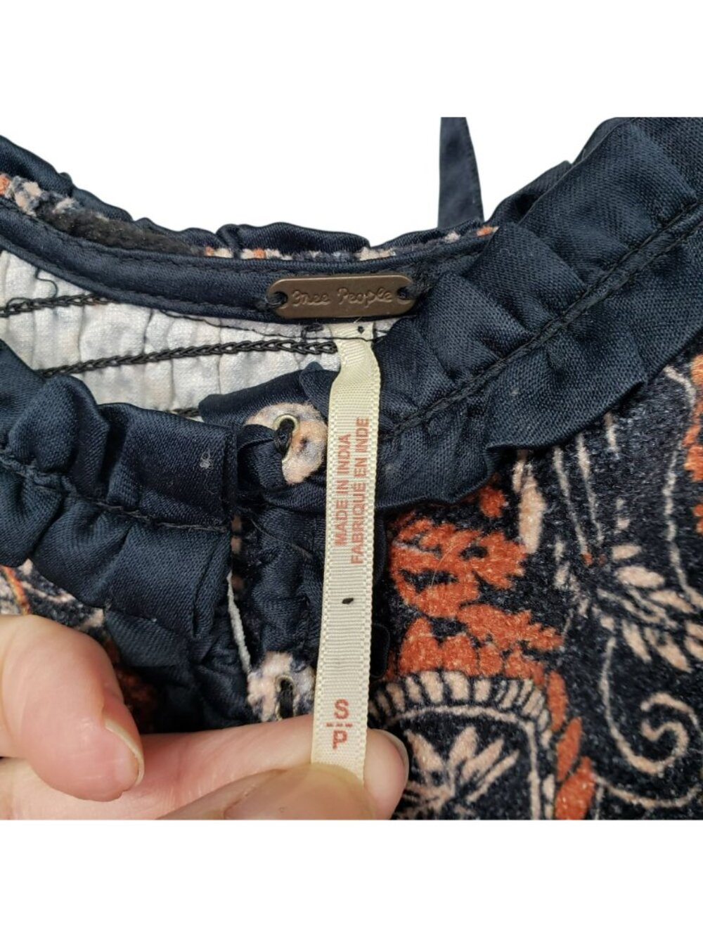 Free People Dare Me Velvet Puff Sleeve Blouse Milkmaid Paisley Blue Orange Boho - Picture 8 of 14